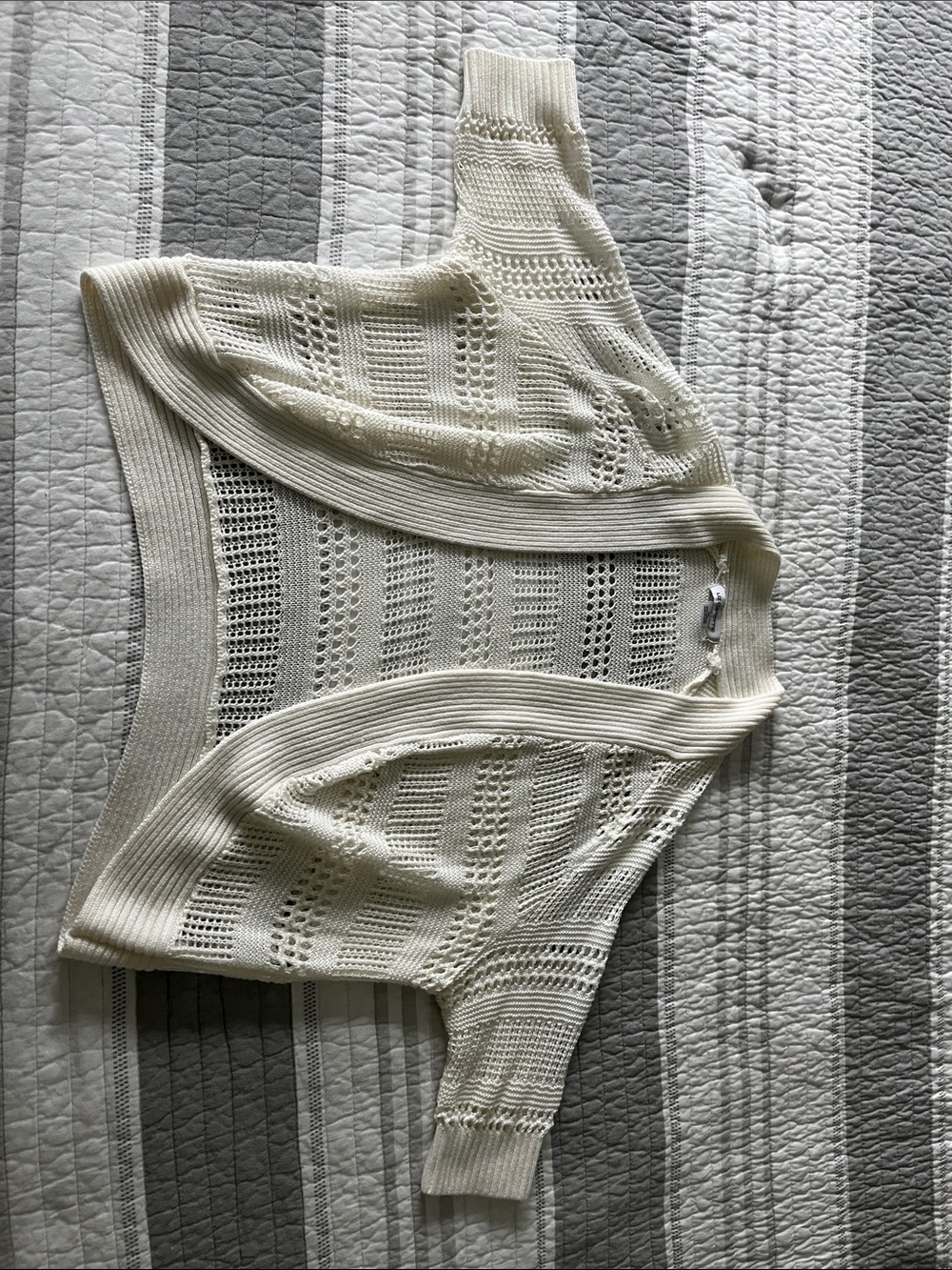 Liz Claiborne Lightweight Open-Knit Cream Women's Sweater